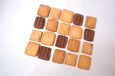 Assortiment de biscuits salés -4種のセイボリークッキー缶-